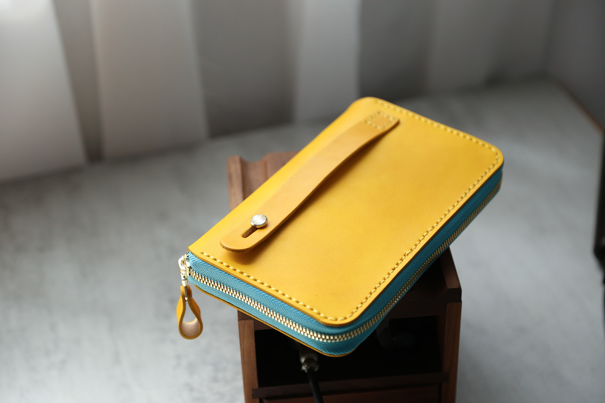 ★特別版★★オールインワンン★大容量牛革手作りファスナー長財布トラベルケース 手染め / 総手縫い