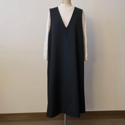Aライン・Vネックジャンパースカート(117c丈) 1枚目の画像
