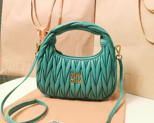 ミュウミュウ Miu Miu MIUMIU ショルダーバッグ MATELASSE