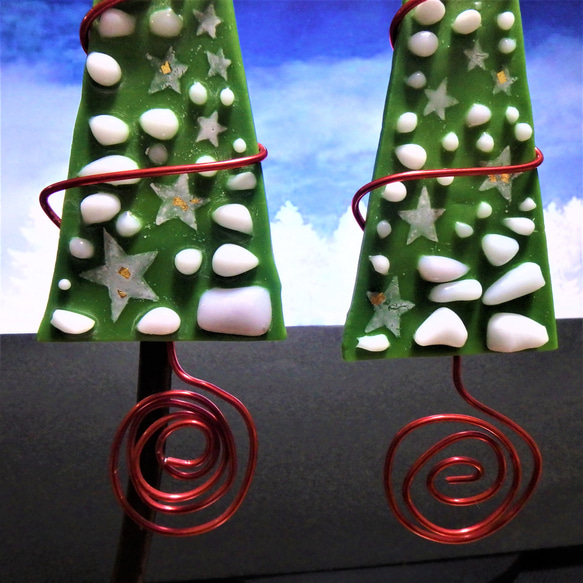 GLASSツリー「緑赤」２本　ウォールデコ　クリスマス  壁飾り　一点物　 5枚目の画像