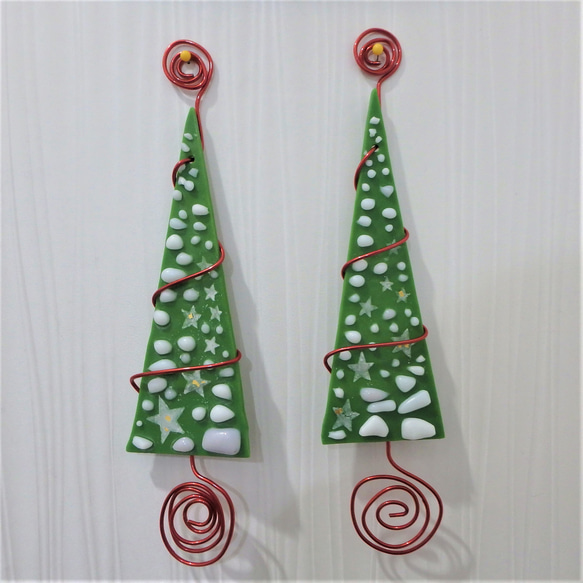 GLASSツリー「緑赤」２本　ウォールデコ　クリスマス  壁飾り　一点物　 6枚目の画像
