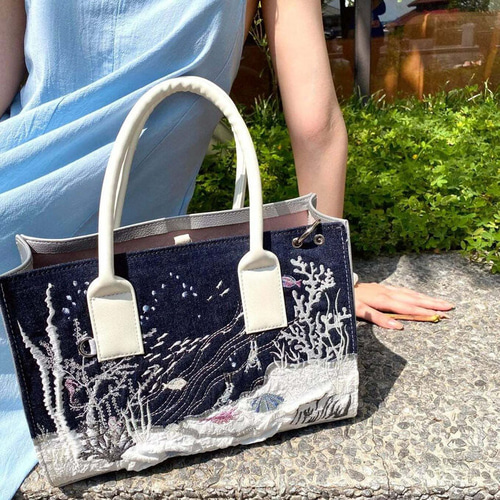 ハンドバッグ 刺繍バッグ レザーショルダーバッグ 娘 母の日