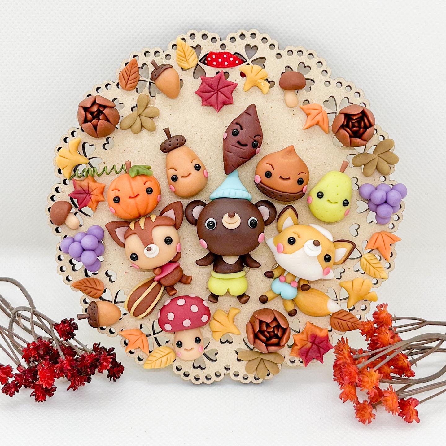 くまくんお山の秋リース 秋の味覚 季節飾り ミニチュア 粘土細工 樹脂