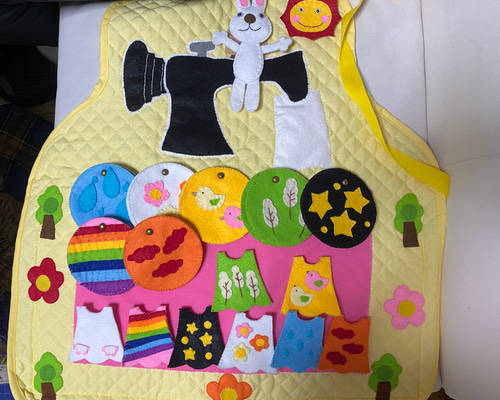 エプロンシアターわたしのワンピース おもちゃ・人形 ショコラ 通販