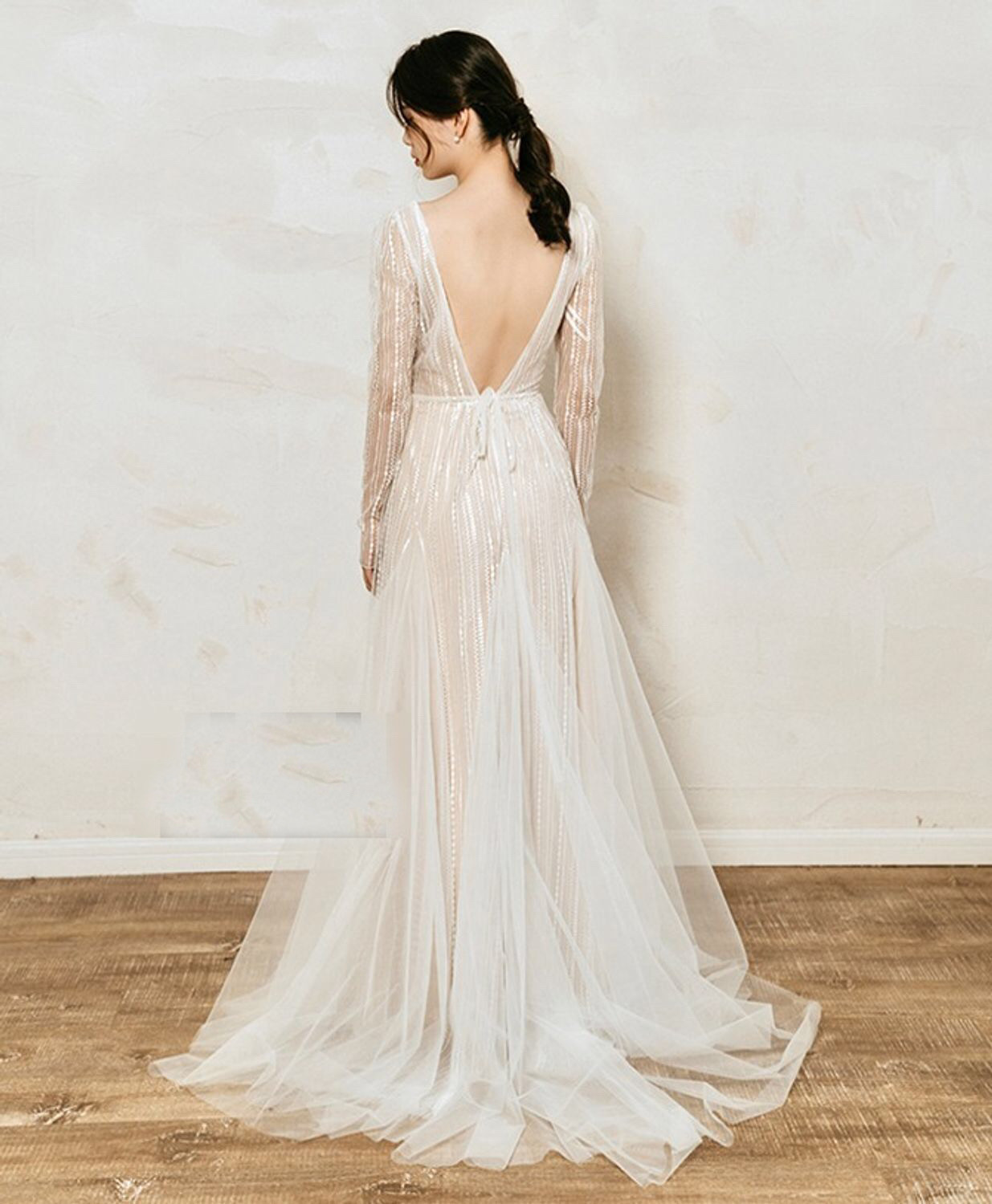 ディープV スパンコール長袖ウエディングドレス フォト 前撮り