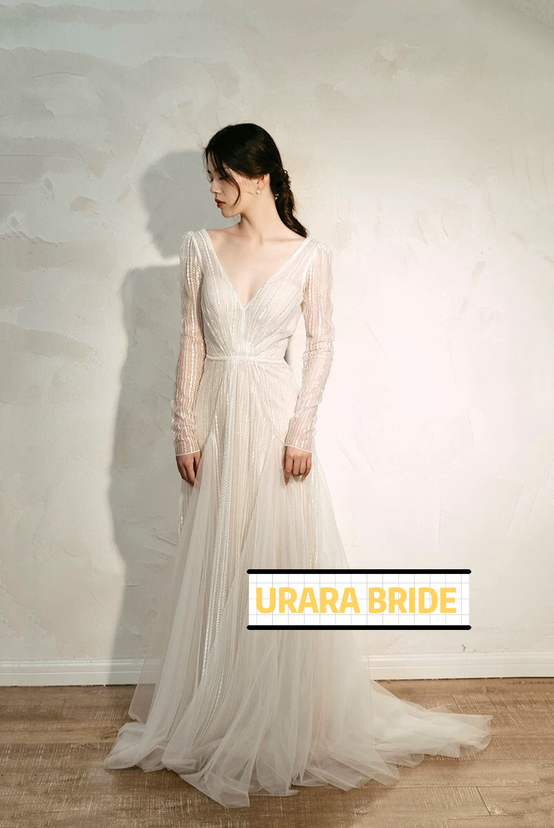 ディープV スパンコール長袖ウエディングドレス フォト 前撮り