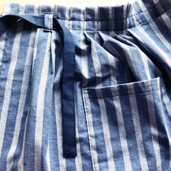 綿　織柄の紺ストライプ　サロンエプロン　 4枚目の画像