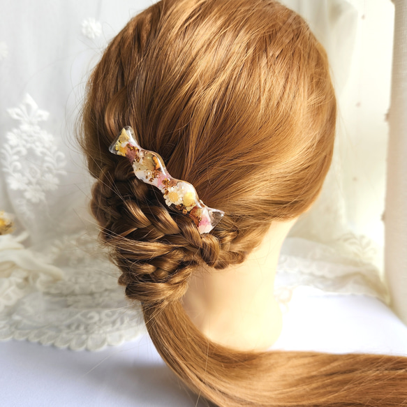 ピンク】フラワーレジンうねうね波形ヘアクリップ♡ドライフラワー 髪  