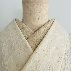 ミルクティー色 ニットのダマスク柄 刺繍レース半衿 ハンドメイド半襟 ベージュ 3枚目の画像