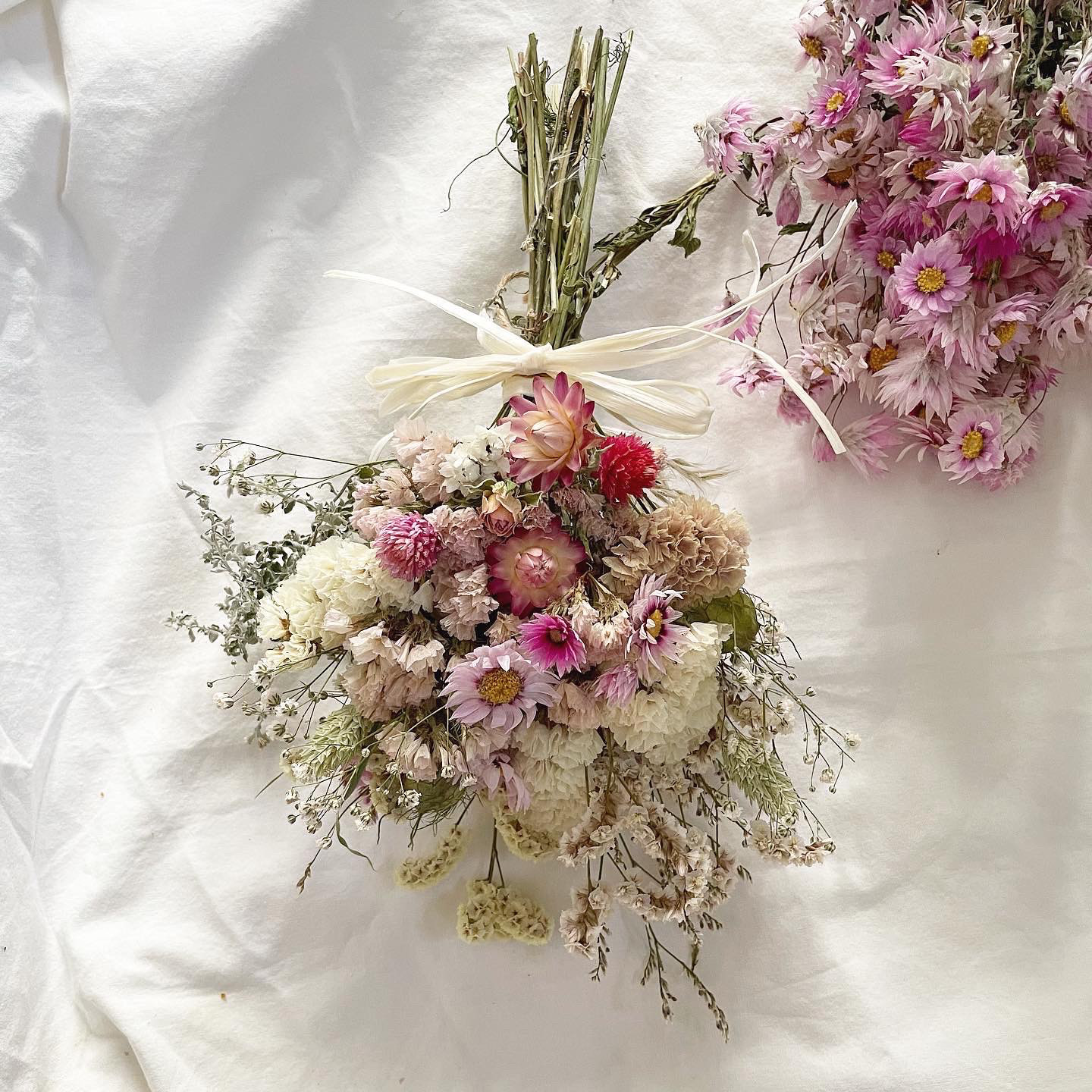 :*+ Purple&WhiteRoseのドライフラワーガーランド♡スワッグ Purple&WhiteRoseのドライフラワーガーランド♡スワッグ :*+