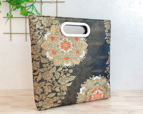 黒金刺繍　帯リメイク帯クラッチショルダー2ウェイバッグ　フォーマル　パーティー 黒金刺繍 帯リメイク帯クラッチショルダー2ウェイバッグ