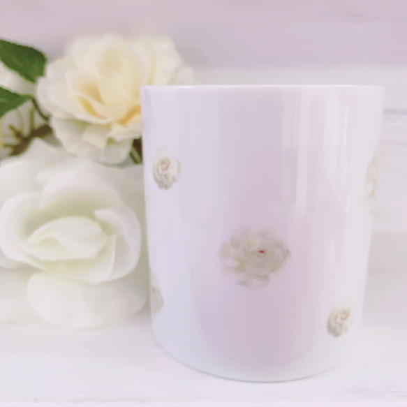 薔薇 マグカップ サイズ：M 白い薔薇 バラ 食器 花 コップ プレゼント 贈り物にもおすすめ 2枚目の画像