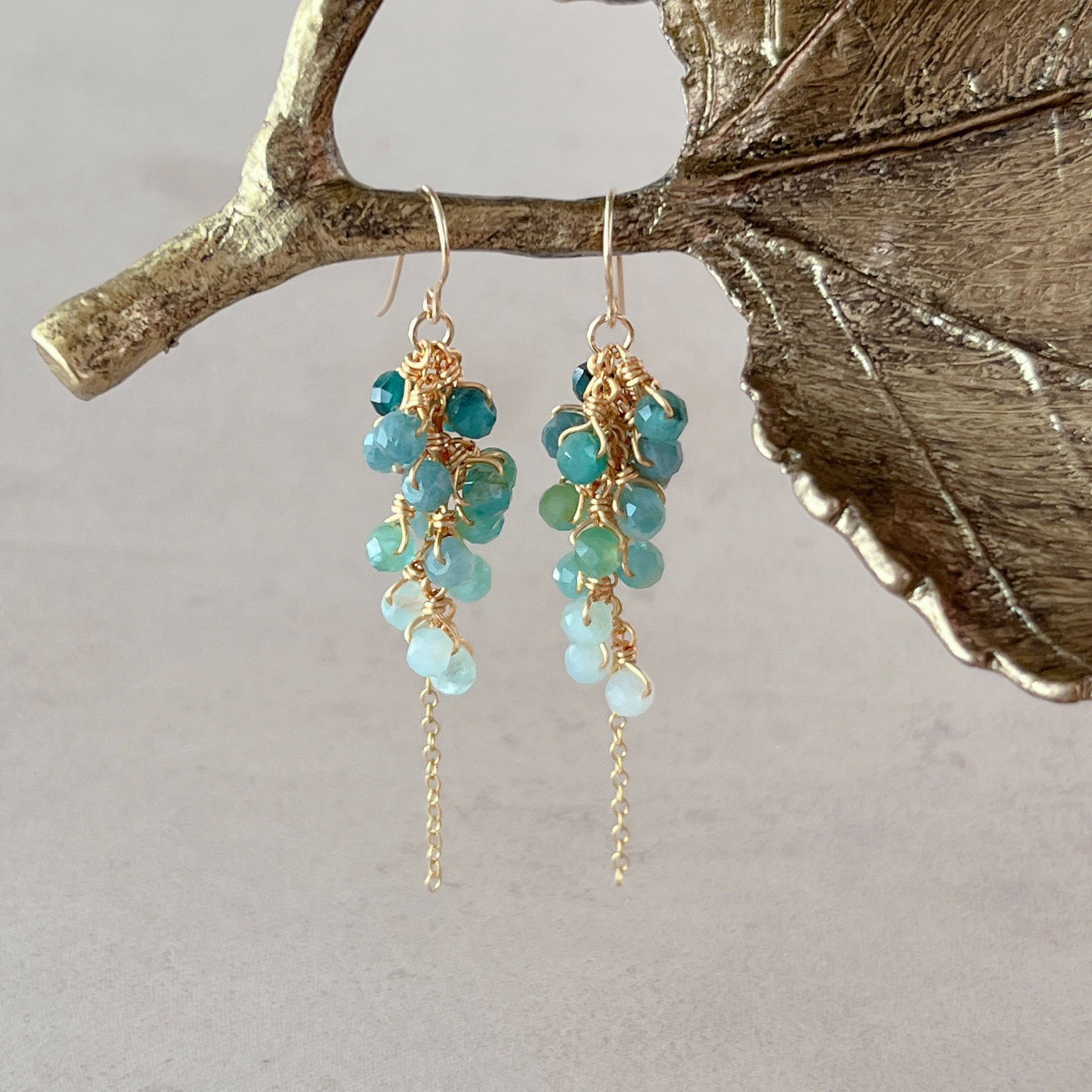 『可憐な葡萄』グランディディエライトの耳飾り　送料無料