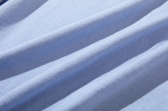 一款值得您全年使用的產品！ 100%純棉長袖V領開襟衫針織亮淺藍色220902-07 第8張的照片