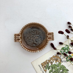 アンティーク陶器の灰皿　花柄　アート 暮らし　ギフト　お土産　ロンドン　ジュエリーケース wade 2枚目の画像