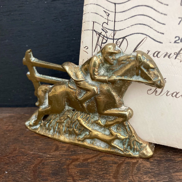 アンティーク真鍮レタースタンド　馬と犬　イギリス　鉄　ホーロー　オブジェ　ギフト　プレゼント　手紙受け　レターケース 5枚目の画像