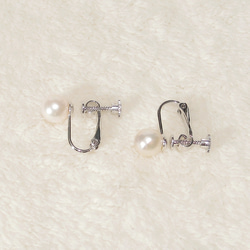 7.5mmアコヤ真珠のイヤリング（ネジバネ式、6月の誕生石） 3枚目の画像