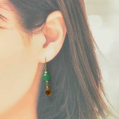 グリーンアベンチュリン・チェコビーズのゆらゆら天然石ピアス