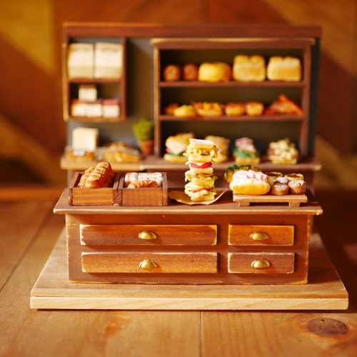 ミニチュア家具　ミニチュアパン屋さんAセット ミニチュア家具 ミニチュアパン屋さんAセット Amazon.co.jp