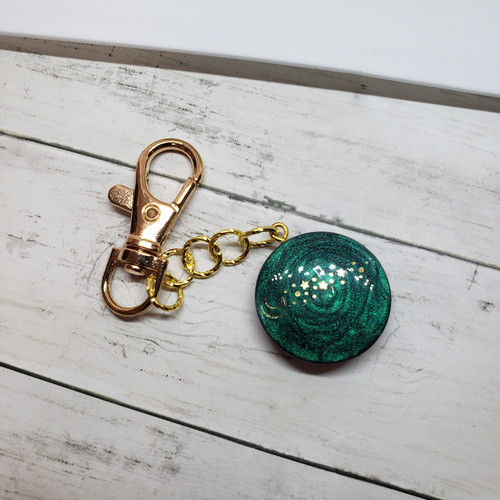カヤページです。レジン マグネット キーホルダー ペンダント カヤ様。キーホルダー ペンダント マグネット レジン