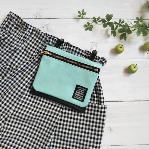 10歳からの移動ポケット＊ラミネート/4ポケット(ファスナー付き2室