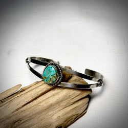 パイロットマウンテン ターコイズ シルバーバングル