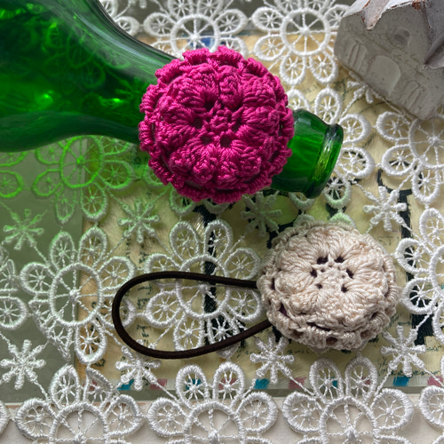 くるみボタンのヘアゴム2個セット＊レース編み＊手編み＊ハンドメイド