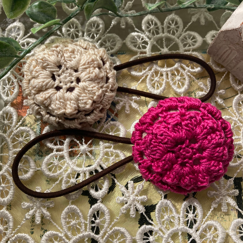 くるみボタンのヘアゴム2個セット＊レース編み＊手編み＊ハンドメイド