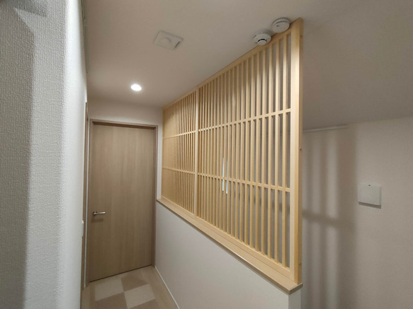 階段、吹き抜けから、ネコちゃんが落下するのを防ぐフェンス 