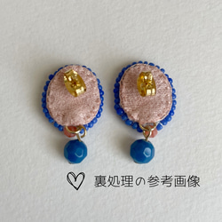 ちいさな蝶々　朱色×ピーコックグリーン　刺繍ピアス 7枚目の画像