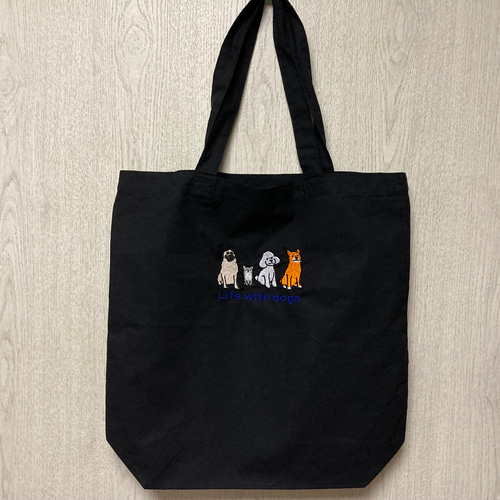 犬たちのイラスト刺繍入りトートバッグ トートバッグ さーちゃん