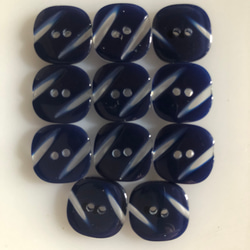 アンティーク ボタン 11個　ビンテージ 昭和 レトロ 個性的 ハンドメイド素材 紺色　ネイビー　青　ポップ アクセ 2枚目の画像