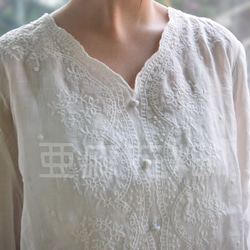 透明感 半袖 シャツ 柄 シャツ レディース 刺繍 ブラウス 手作り t シャツ 白 シャツ 襟付き シャツ 5枚目の画像