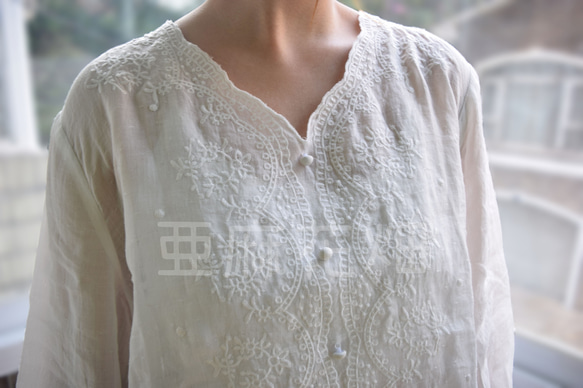 透明感 半袖 シャツ 柄 シャツ レディース 刺繍 ブラウス 手作り t シャツ 白 シャツ 襟付き シャツ 5枚目の画像