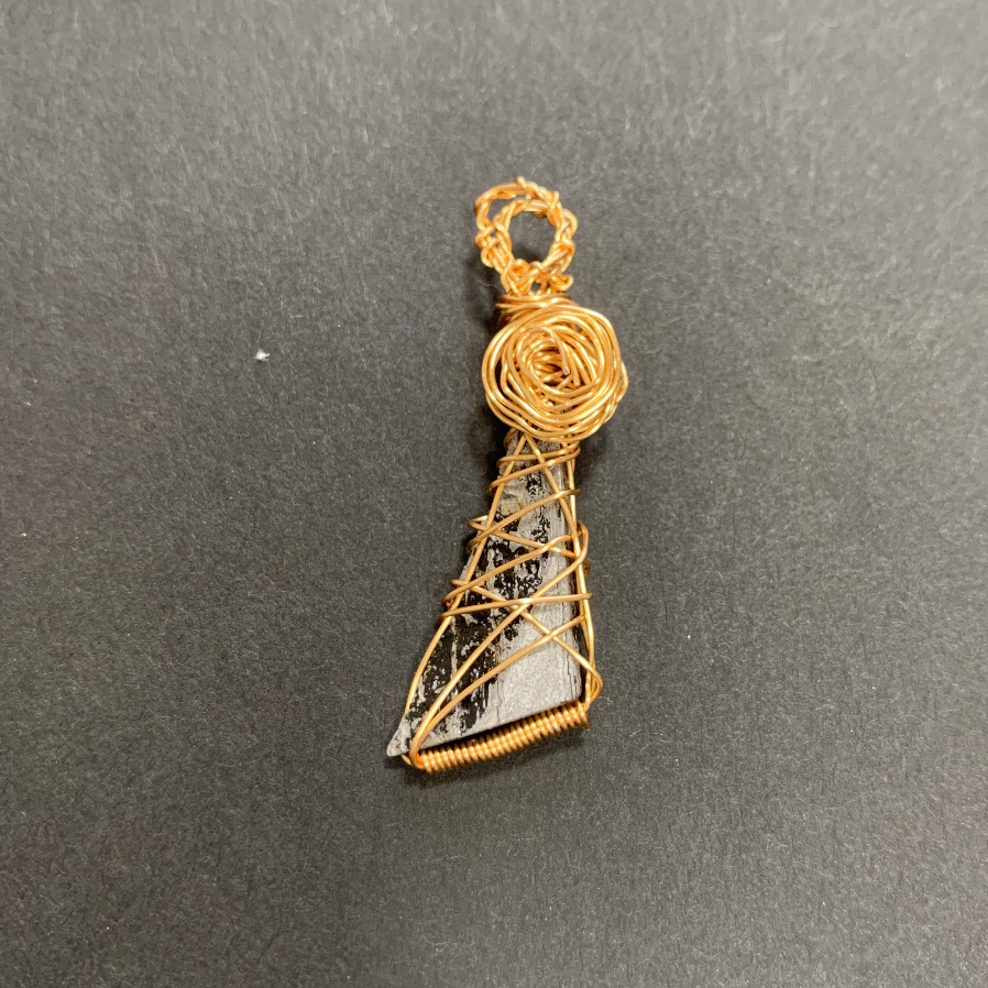 113.特別出品！希少隕石ギベオン14kgfチャーム