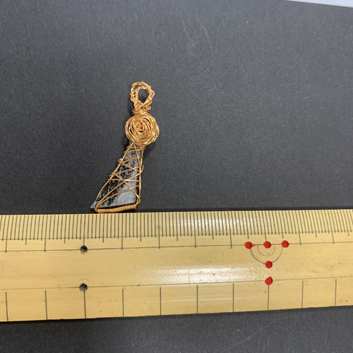 1.特別出品！希少隕石　ギベオン　14kgf  チャーム 113.特別出品！希少隕石ギベオン14kgfチャーム ペンダントトップ