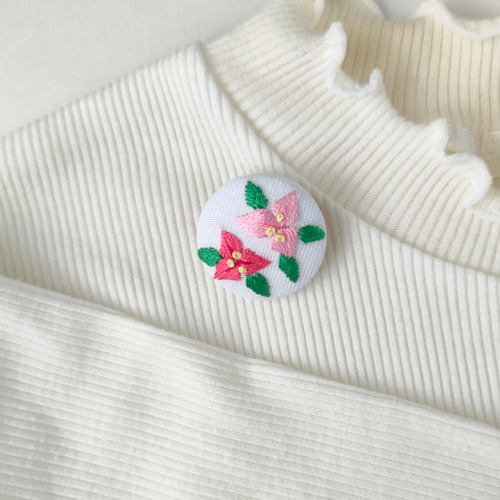 受注制作】夏に咲くブーゲンビリアの刺繍ミニブローチor刺繍ミニ