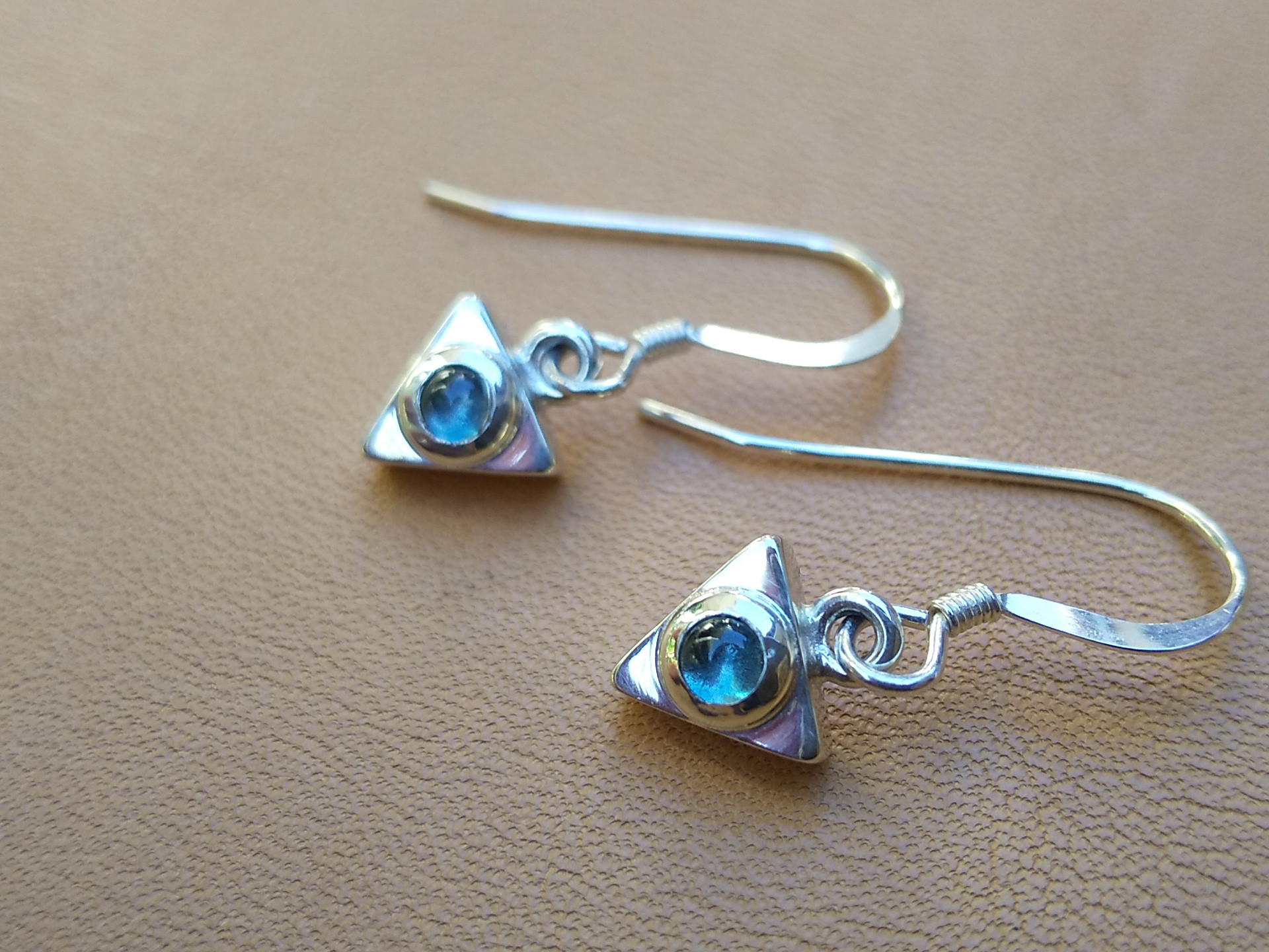 トライアングル・ピアス