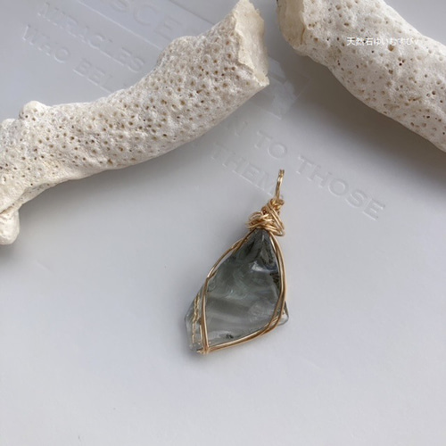 14kgf】アンダラクリスタル アダマンティン ＊光の宝石＊ ペンダント