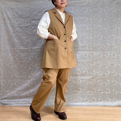 ロングベスト (キャメルベージュ)  重ね着スタイルにおすすめ 体型カバー ロングジレ  ポケット付き 秋色 16枚目の画像