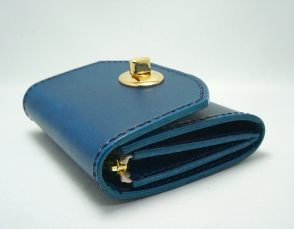 本革　イタリアンレザー　ヒネリタイプ　財布　ハーフウォレット　ブルー 4枚目の画像