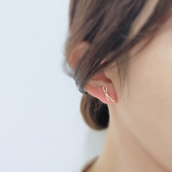 *Pinkgold* シンプルキレイめ♡小粒リボンのピアス・ノンホールピアス 1枚目の画像