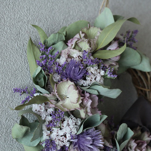 ラベンダーカラーのドライフラワーリース（ハーフスタイル） ドライ