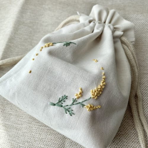 ミモザのリース 刺繍巾着袋 巾着袋 kiki myself  通販
