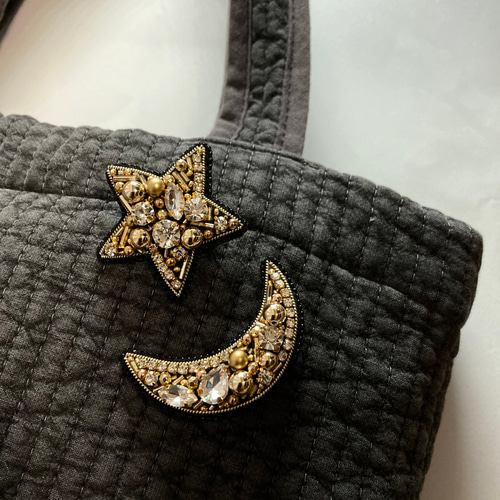 ビーズ刺繍ブローチ 大人 ムーン キラキラビジュー ブラック