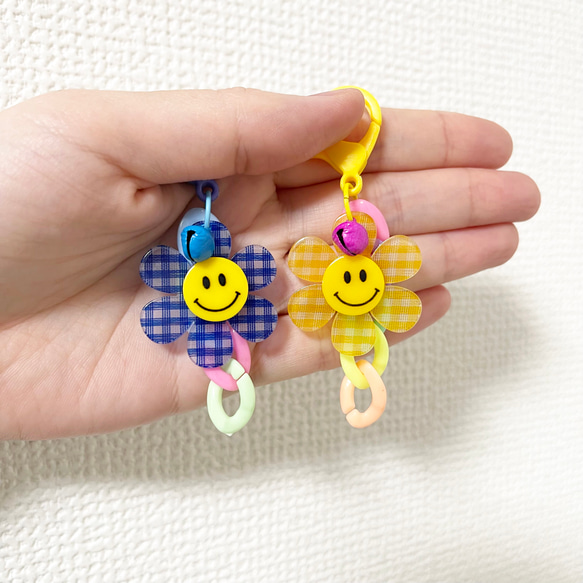【STICKY ZOO】 スマイルフラワー チャーム キーホルダー 送料込 SMILE FLOWER CHARM – Sticky Zoo®