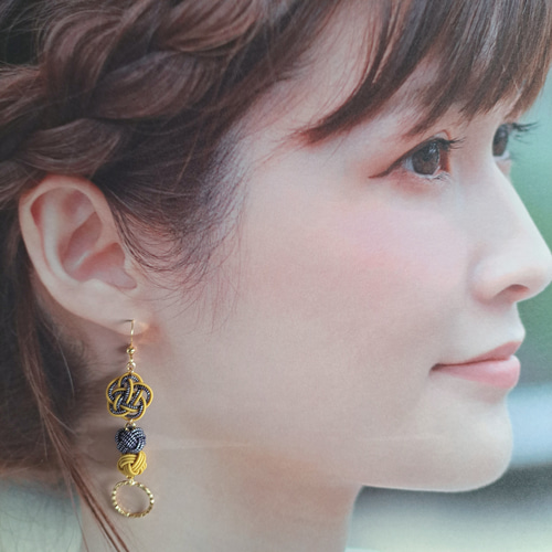 梅結びとあわじ玉と輪っか アシンメトリーな水引ピアス