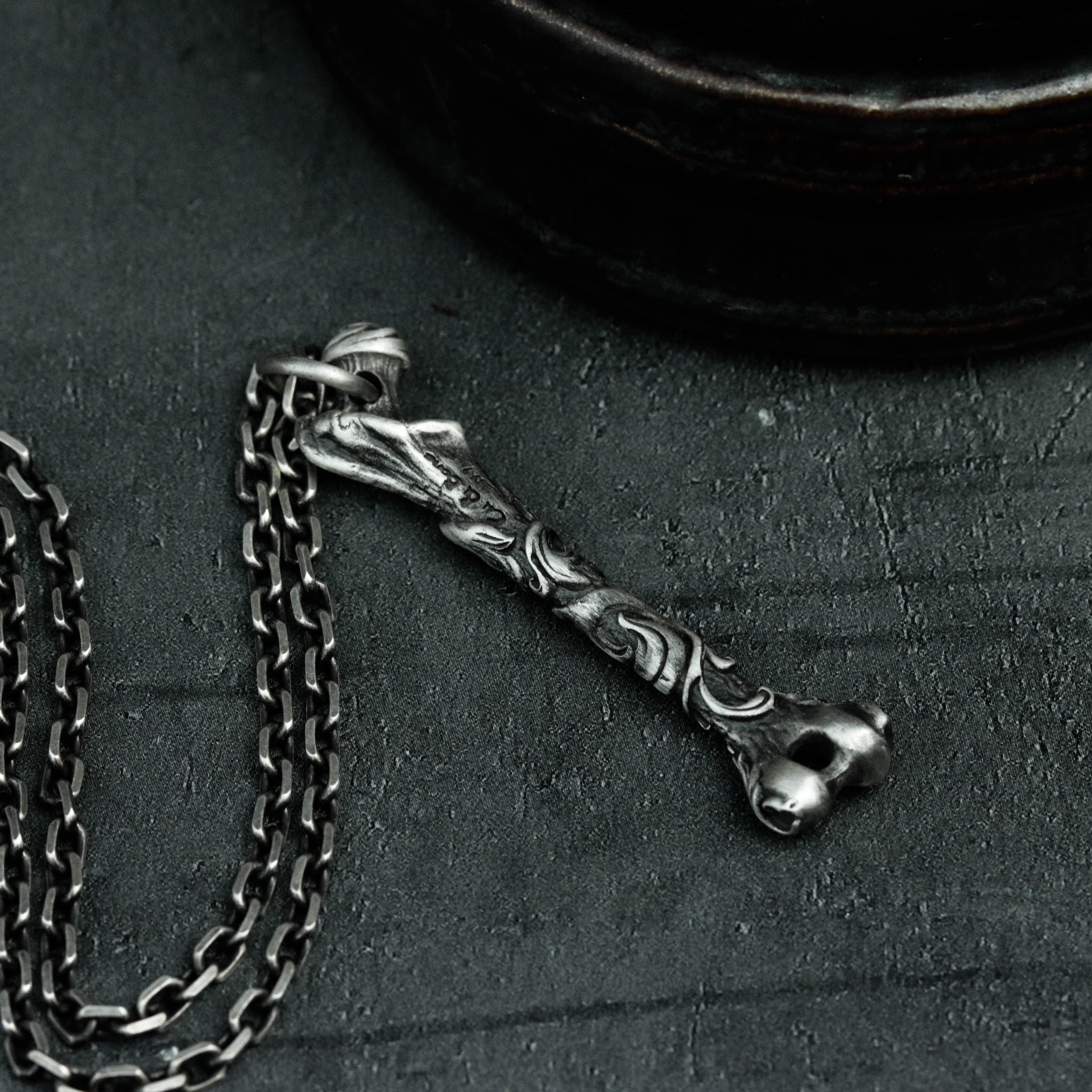 骨 925 スターリングシルバー ペンダント ネックレス - 大腿骨シルバー ペンダント - 個性的なネックレス ギフト