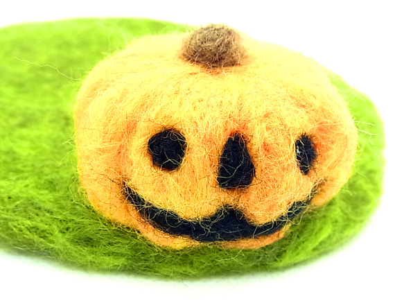 【羊毛フェルト】ハロウィン.ver かぼちゃとオバケ付ミニマット2枚セット 3枚目の画像