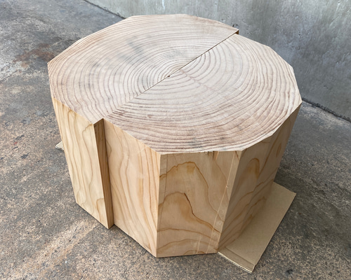 巨木の多面カットのディスプレイ置物(大) のセット　　切り株 スツール 9271789a9798bf70dc92f741d354b7